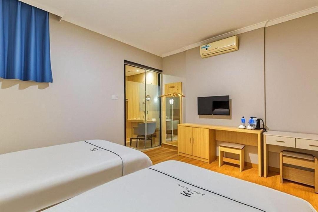 Qiqiaowu Hotel Beijing Daxing Airport Line Caoqiao Subway Station Branch Exteriör bild